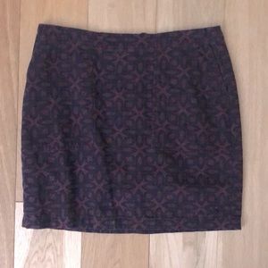 Banana republic maroon skirt size 6